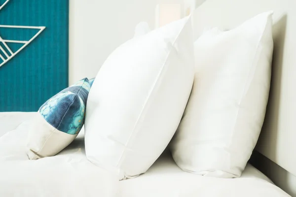 White Pillow on bed — Stock Photo, Image