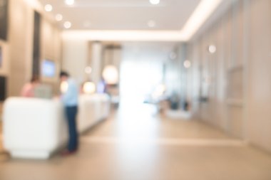 Otel lobisinde bulanıklık