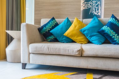 Güzel lüks yastık Divan