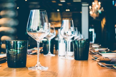 Akşam yemeği için sofra