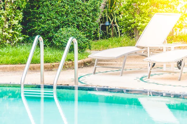 Piscina all'aperto — Foto Stock