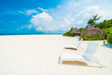 şemsiye ve sandalye