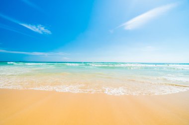 Güzel tropikal plaj ve deniz