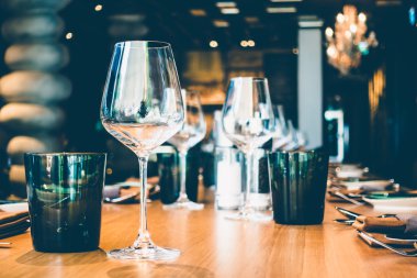 Akşam yemeği için sofra