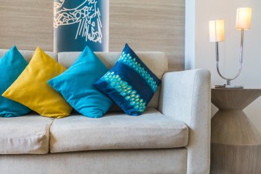 lüks yastık kanepe dekorasyon