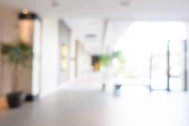 Otel lobisinde bulanıklık