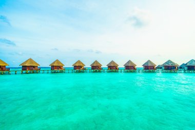 Güzel tropikal Maldivler ada