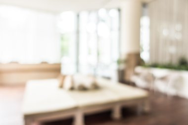 Otel lobisinde bulanıklık