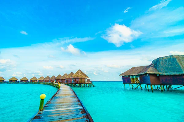 Bella isola tropicale delle Maldive — Foto Stock