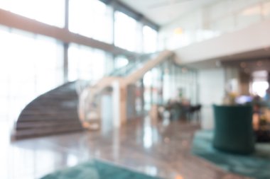 Otel lobisinde bulanıklık