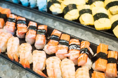 Suşi yemek büfesi 