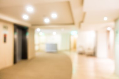 Otel lobisinde bulanıklık