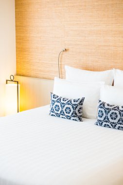 Güzel beyaz yastık