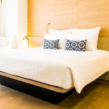 Güzel beyaz yastık