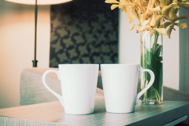 beyaz kahve fincanı