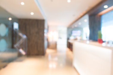 Otel lobisinde bulanıklık