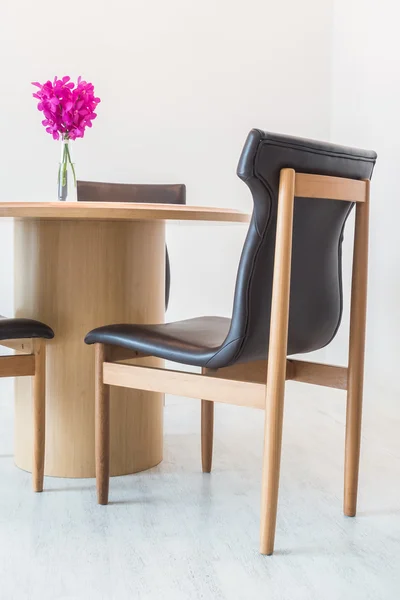 Mesa e cadeira — Fotografia de Stock