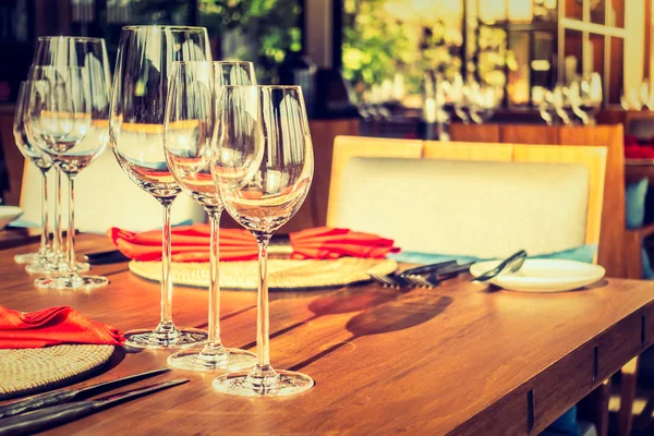 Arrangement de table pour le dîner — Photo