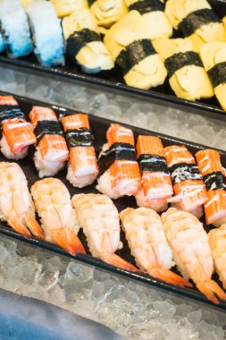 Suşi yemek büfesi 