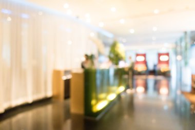 Otel lobisinde bulanıklık