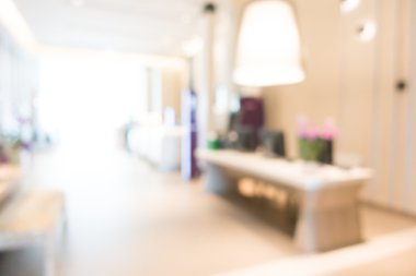 Otel lobisinde bulanıklık