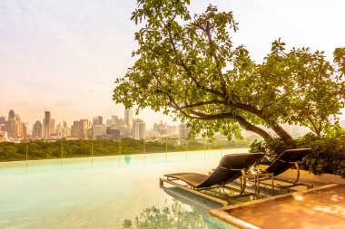 Açık Yüzme Havuzu