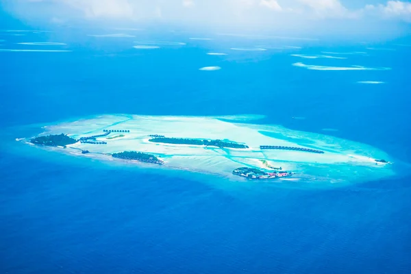 Красиві тропічному острові Мальдіви — стокове фото