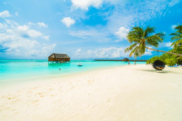 Gyönyörű trópusi Maldív-szigetek sziget — Stock Fotó