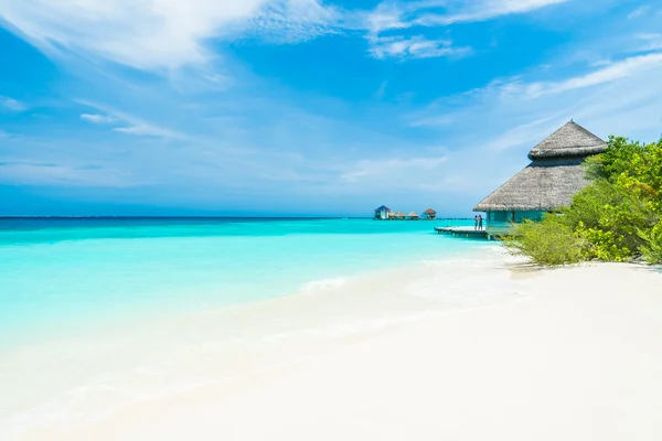 Gyönyörű trópusi Maldív-szigetek sziget — Stock Fotó