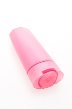 Boş kozmetik ve şampuan şişesi