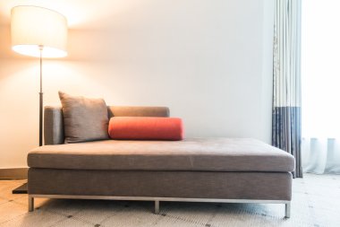 Kanepe ışık lamba ile