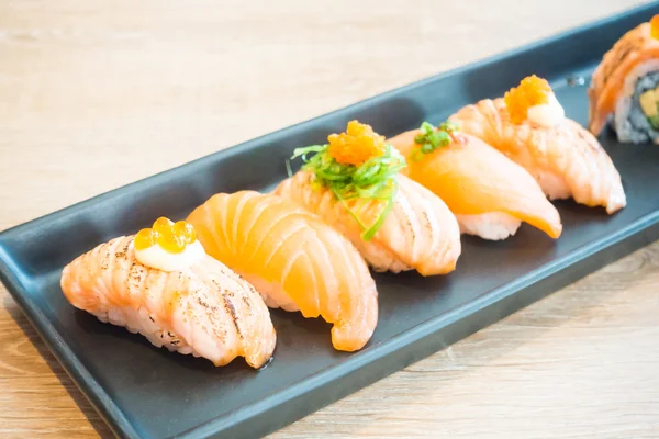 Delicioso sushi de salmón — Foto de Stock