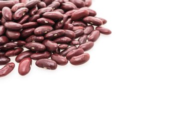 Beyaz üzerine kırmızı fasulye