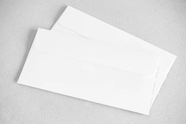 Üres és fehér levél — Stock Fotó
