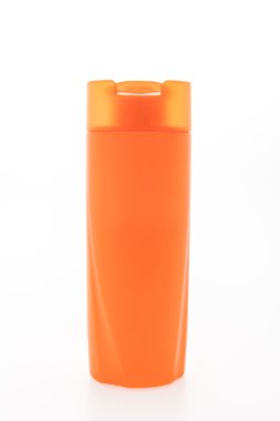 Boş kozmetik ve şampuan şişesi