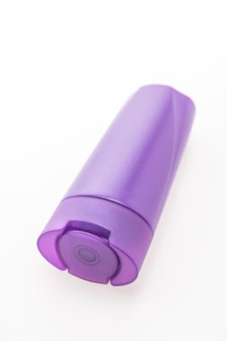 Boş kozmetik ve şampuan şişesi