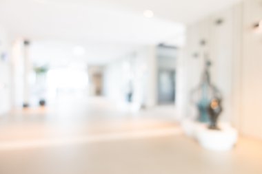 Otel lobisinde bulanıklık