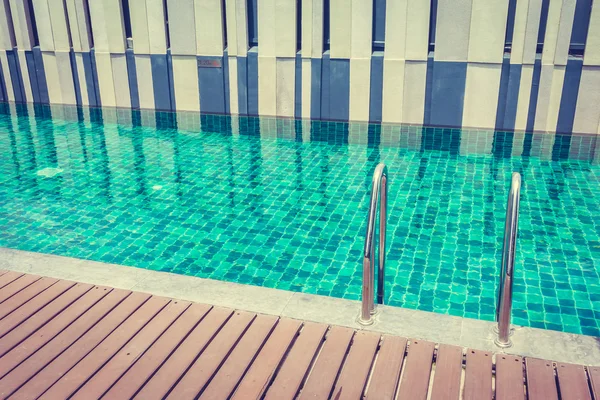 Outdoor swimming pool — Stock Photo, Image