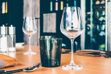 Akşam yemeği için sofra