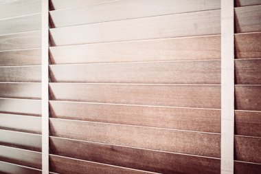 Ahşap jaluzi ve pencere