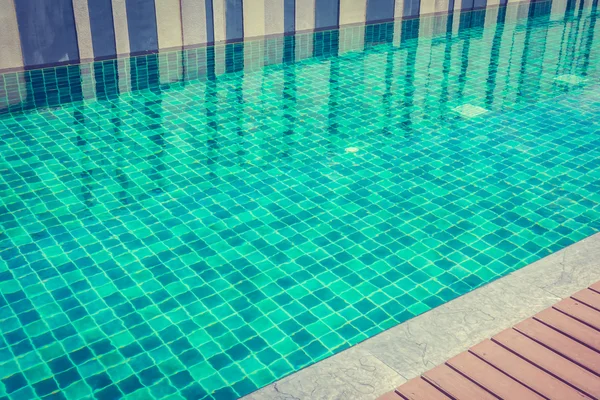 Outdoor swimming pool — Stock Photo, Image