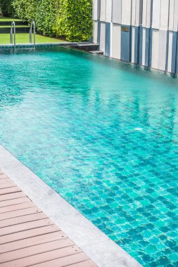 Açık Yüzme Havuzu