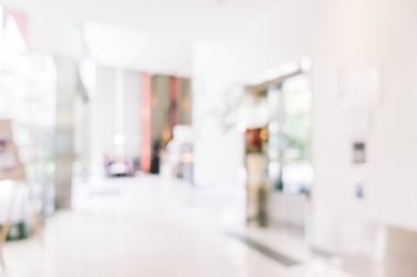 Otel lobisinde bulanıklık