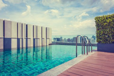 Açık Yüzme Havuzu