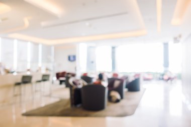 Otel lobisinde bulanıklık