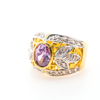 Güzel lüks altın takı elmas yüzükle