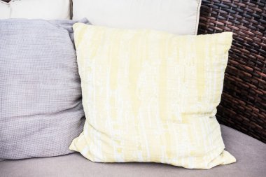 kanepe yastık