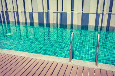 Açık Yüzme Havuzu