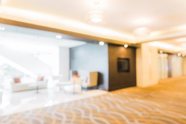 Otel lobisinde bulanıklık