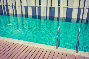 Açık Yüzme Havuzu